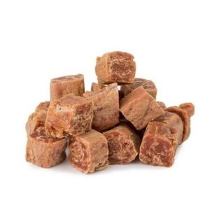 Hau&Miau ėrienos ir menkės kubeliais, 500g